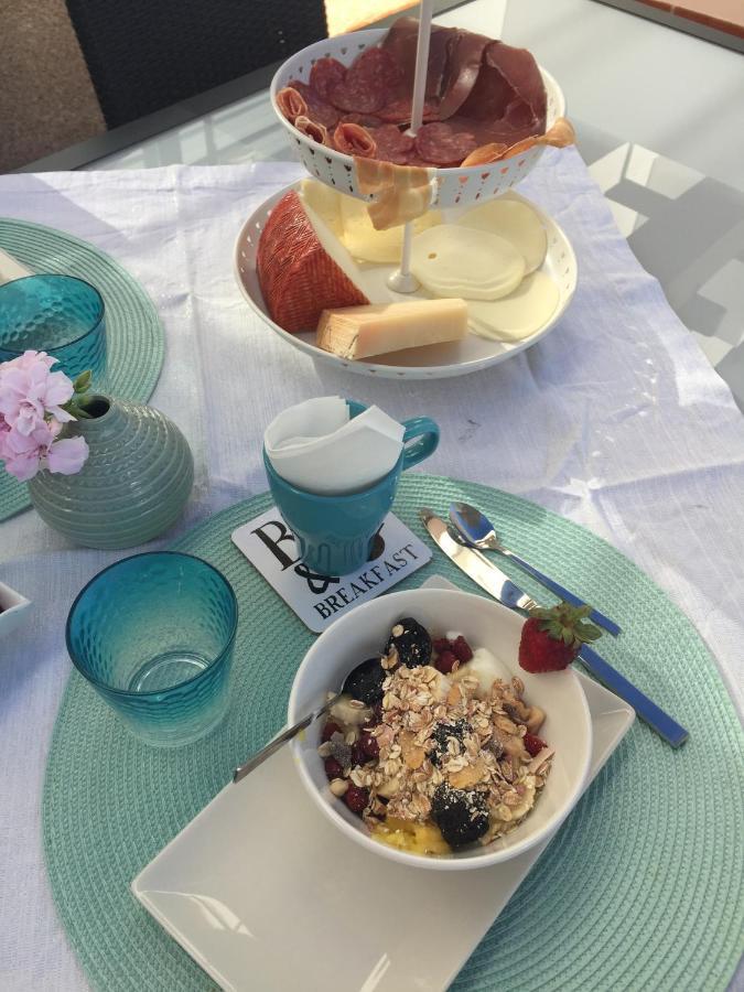 B&B Casa Louisa, Torre Del Mar- Valleniza Velez Malaga Rum bild